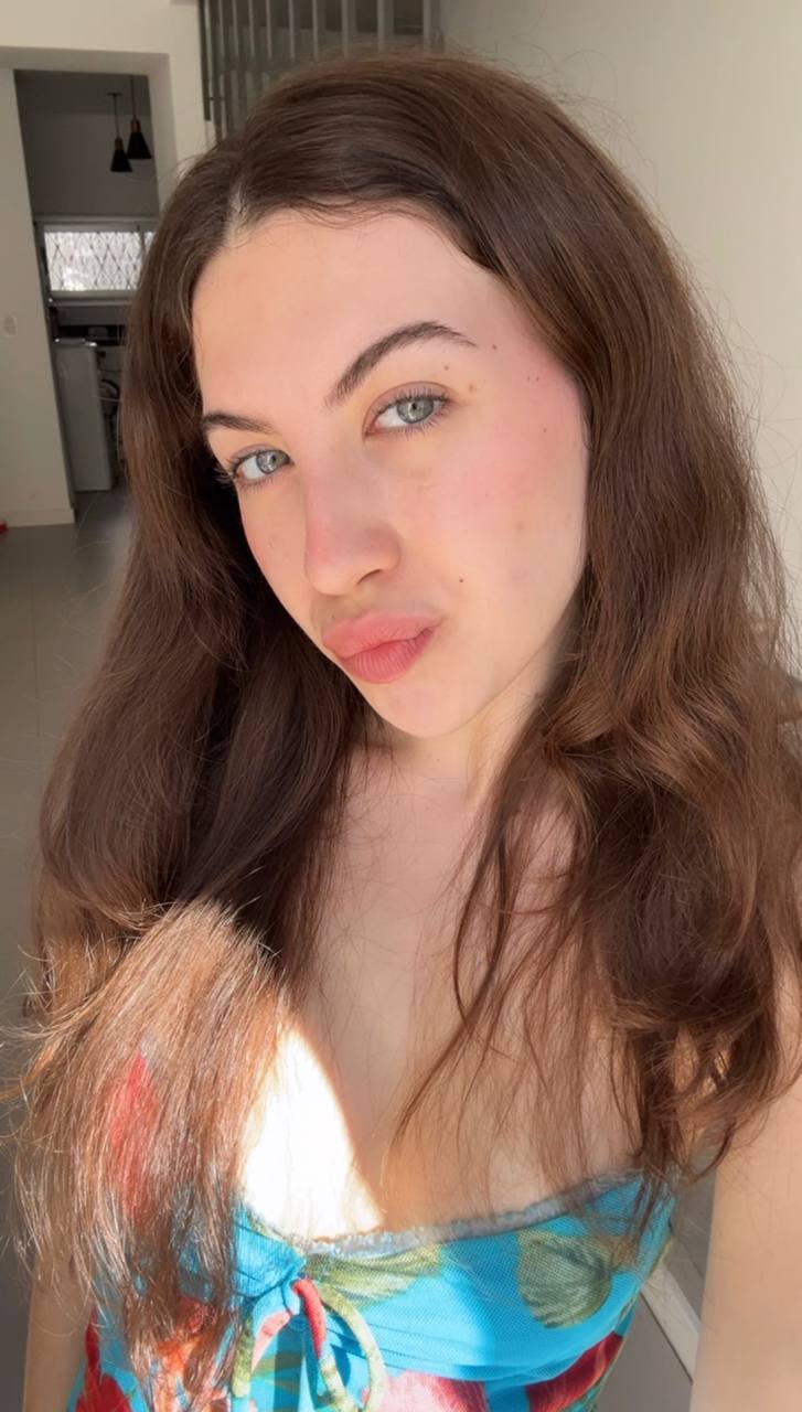 Nude girl Amber in Lanzhou