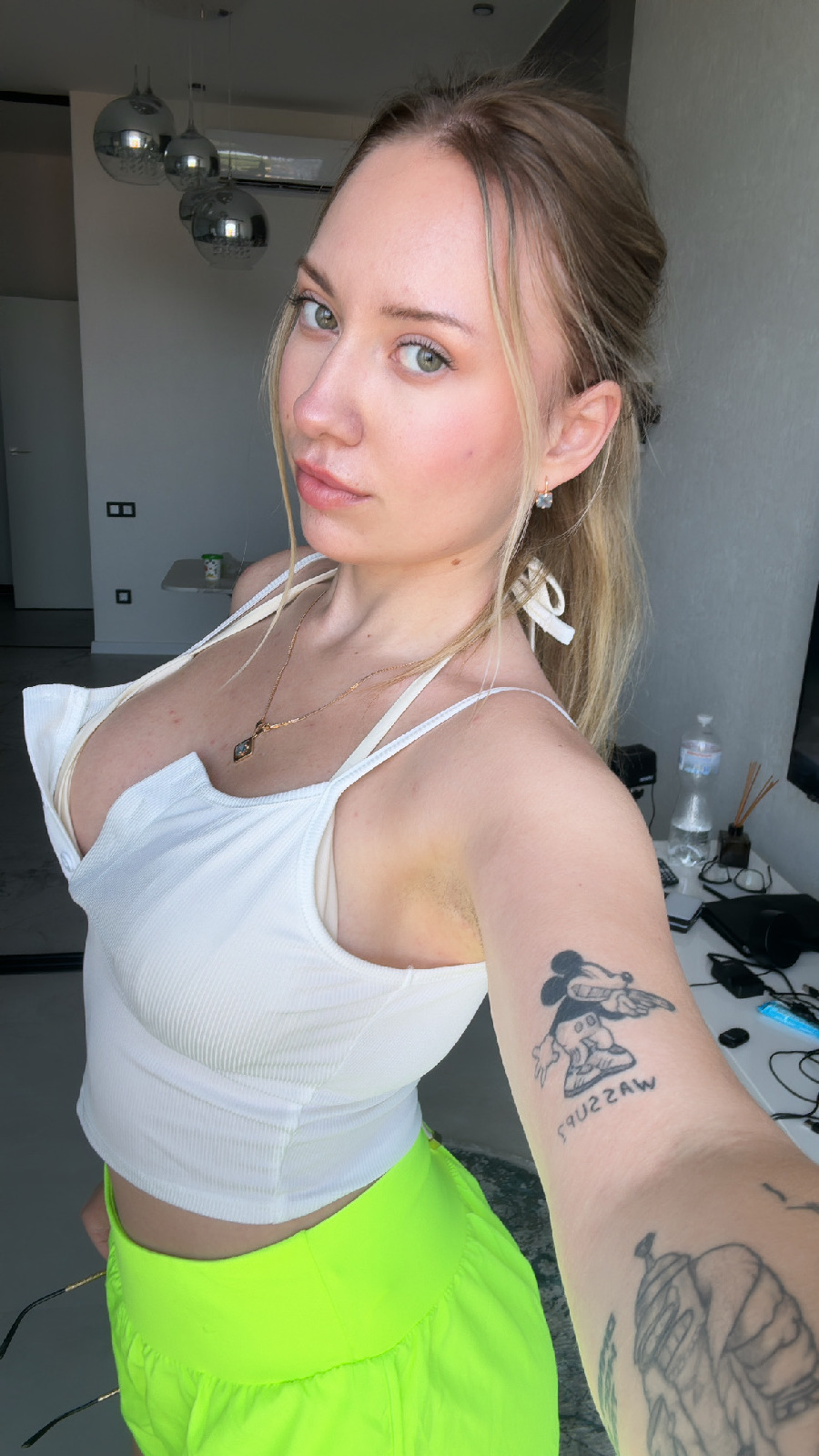 KateV in her underwear in Lanzhou