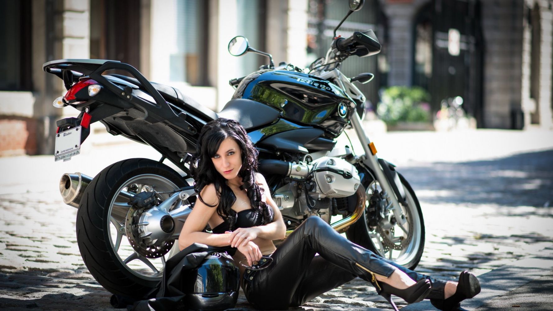 European women on bikes in Lanzhou