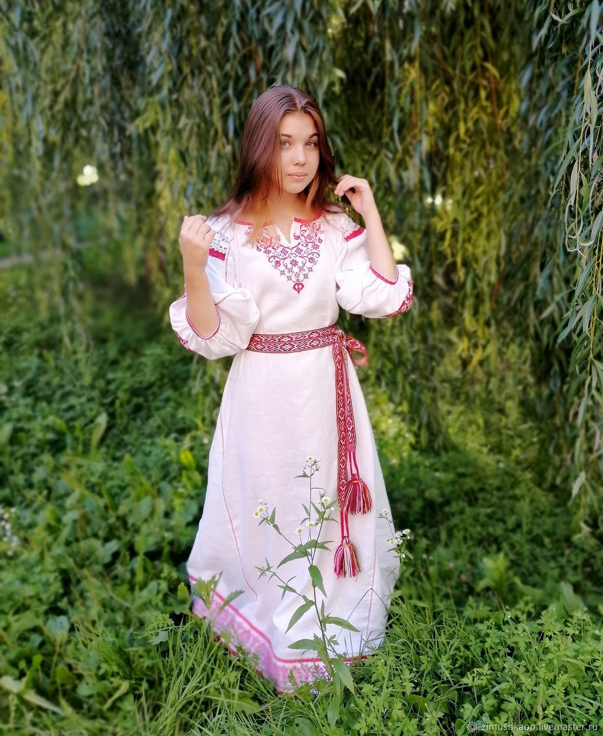Girl Girls in Slavic costumes in Lanzhou