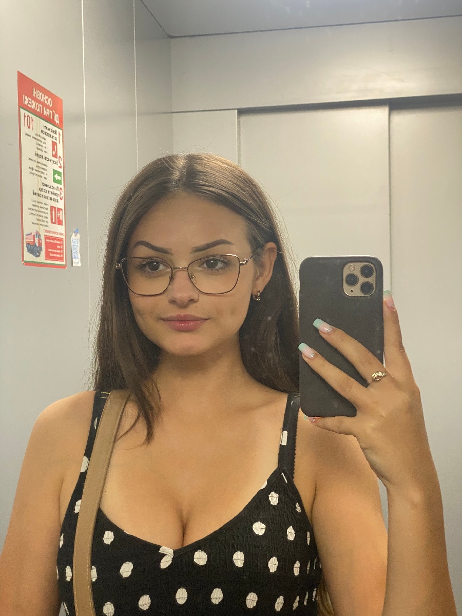 Sexy model Stacy in Lanzhou